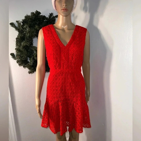 Anthropologie San & Soni, mini flounced red lace dress.Rear zip hookeye closure - Picture 5 of 10